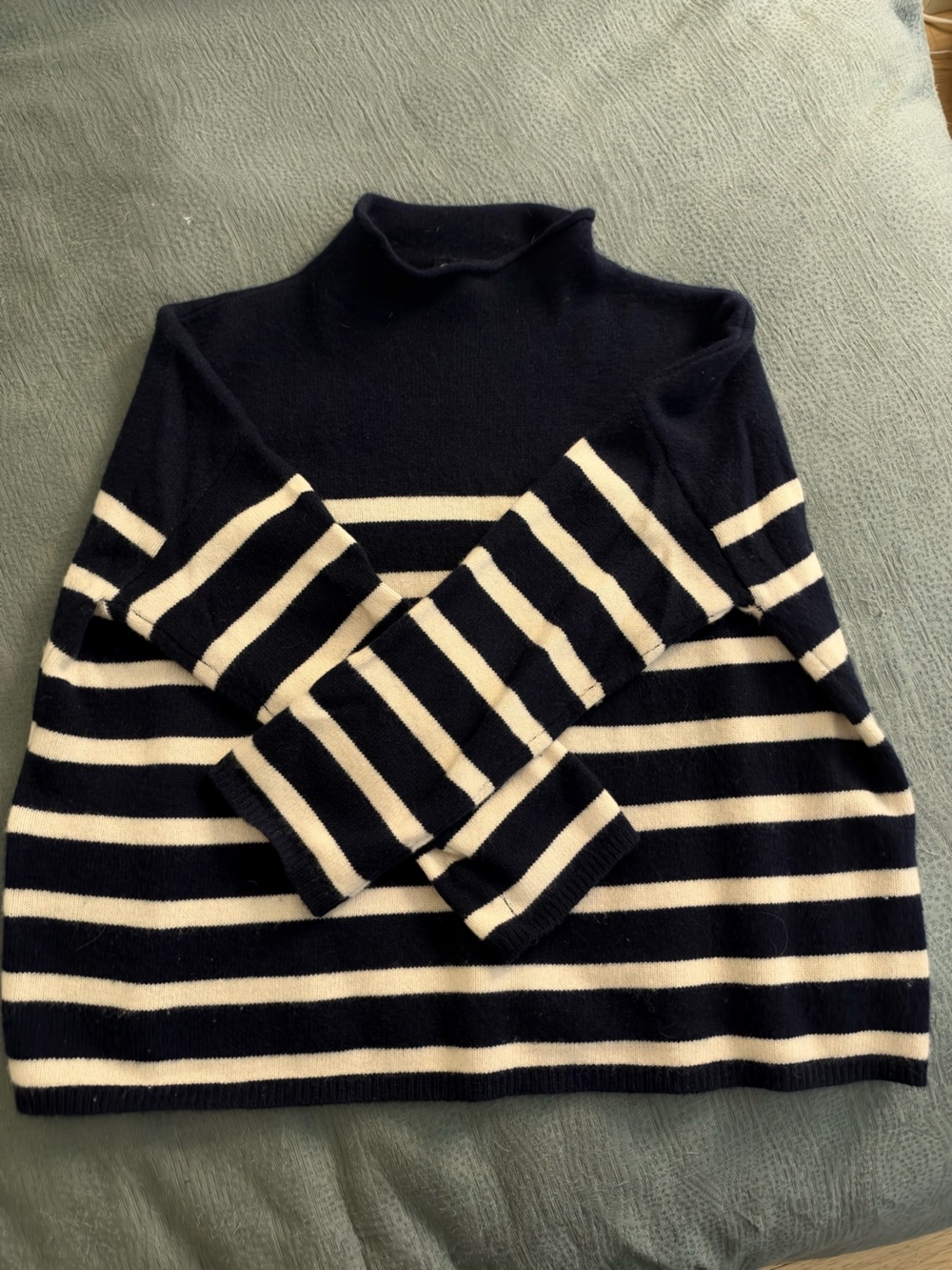 Navy & Cream striped cashmere sweater - C by Bloomingdale’s